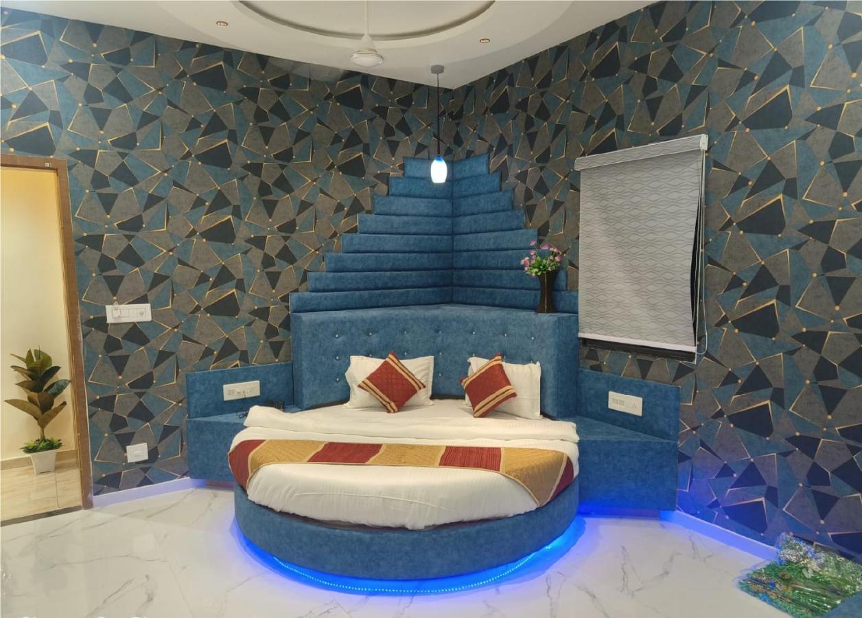 Hotel Villa Inn Ānand Buitenkant foto